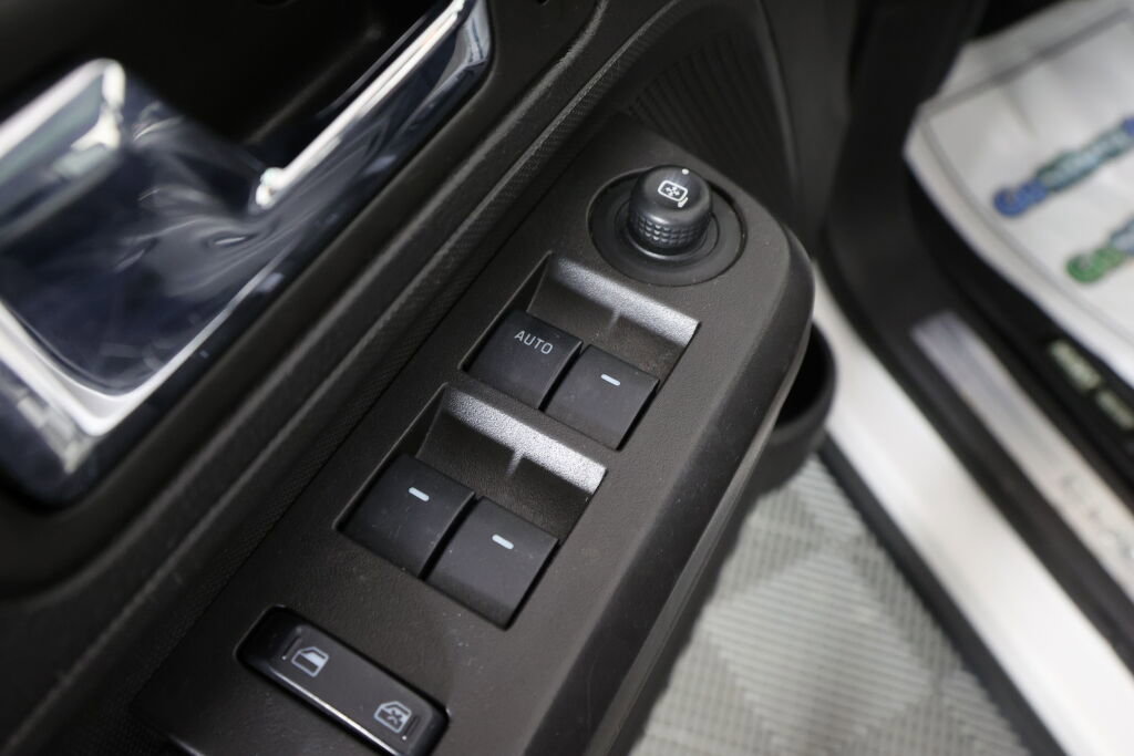 Used 2010 Ford Edge Limited FWD image 31