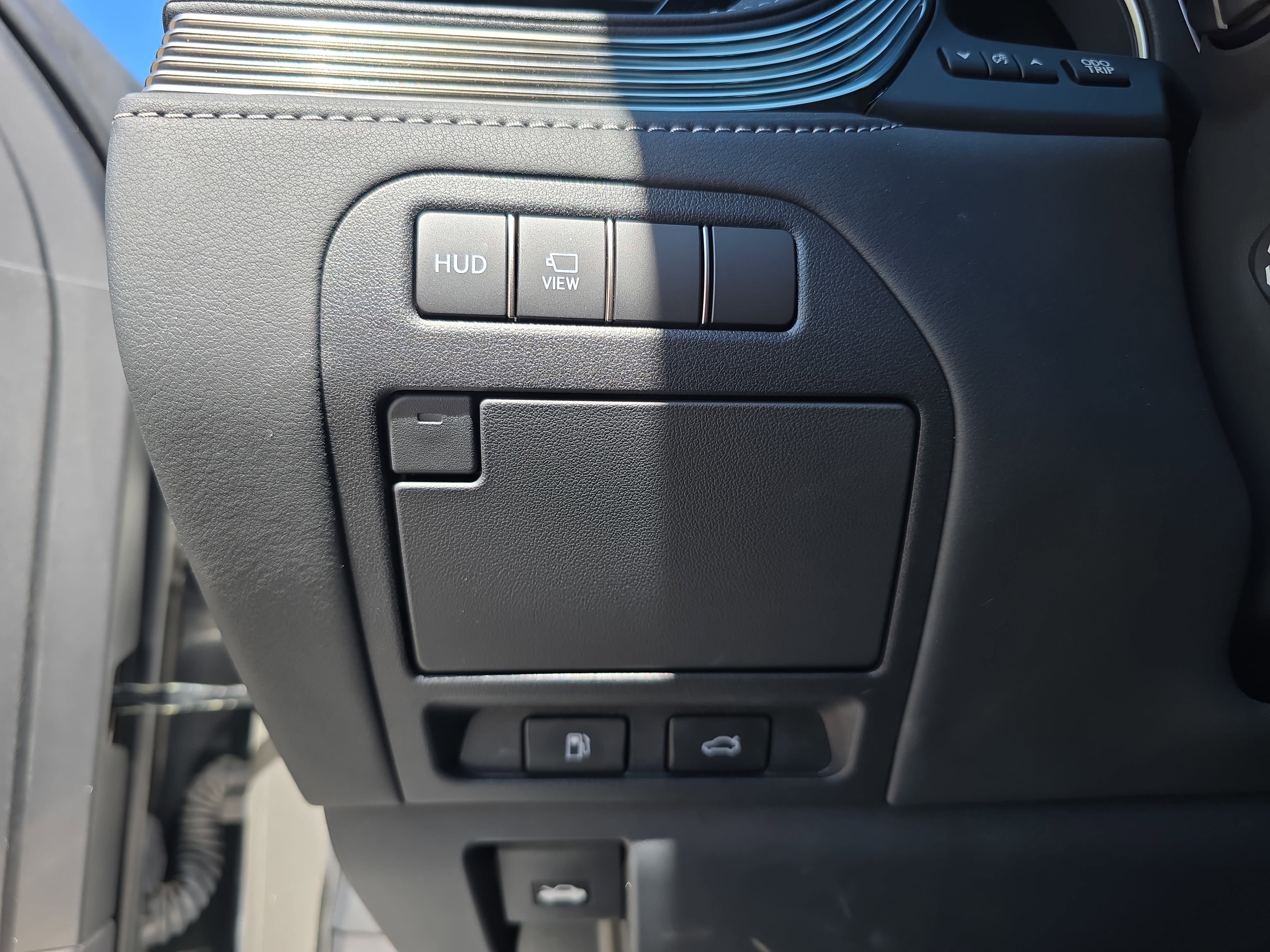 Used 2022 Lexus LS 500 w/ Interior Upgrade Package image 26