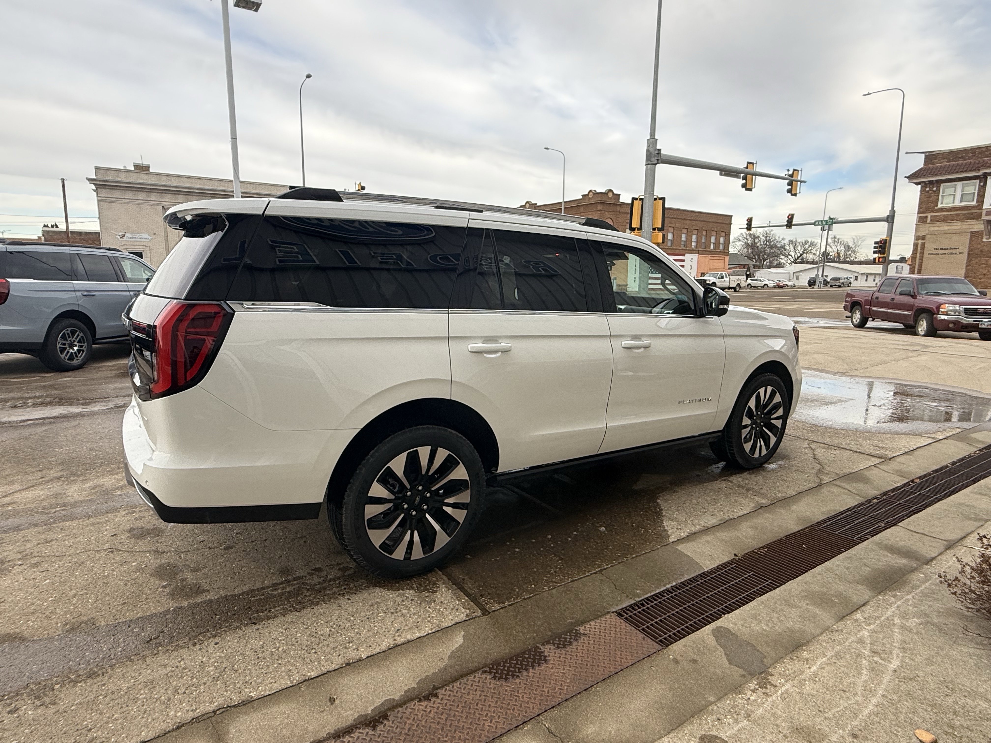 New 2025 Ford Expedition Platinum w/ Driver's Package AWD/4WD image 5