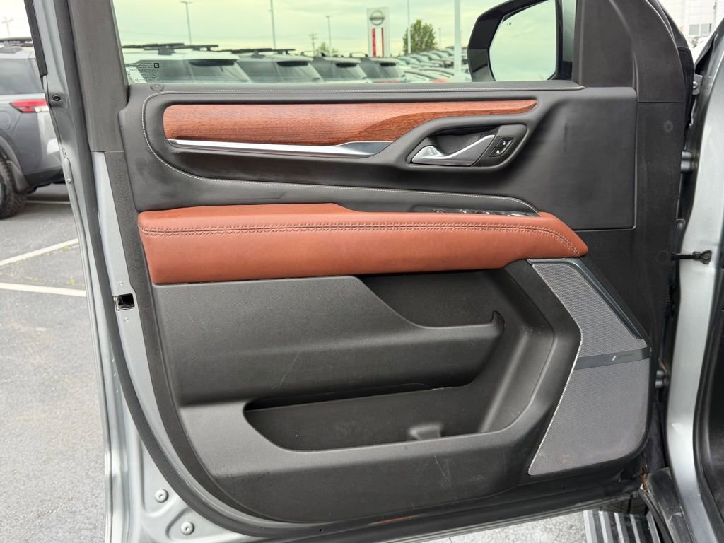 Used 2023 GMC Yukon XL Denali Ultimate image 15