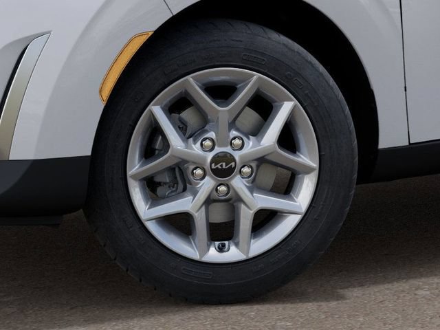 Certified 2025 Kia Soul LX w/ LX Technology Package FWD image 9