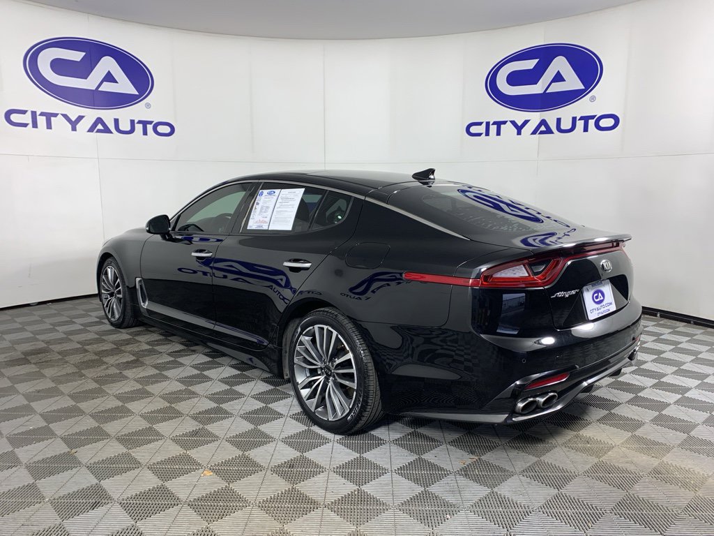 Used 2019 Kia Stinger GT-Line w/ Sun & Sound Package image 5