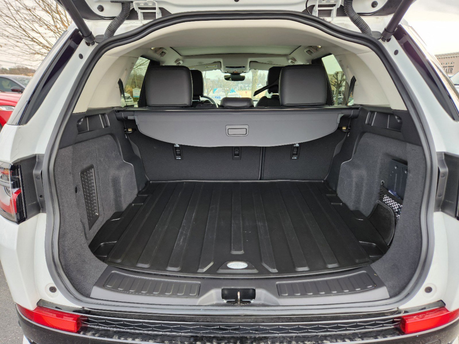 Certified 2024 Land Rover Discovery Sport S image 8