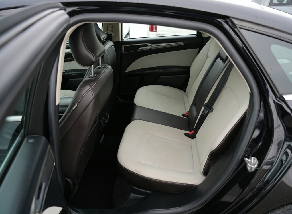 Used 2019 Ford Fusion SE w/ Equipment Group 151A image 24