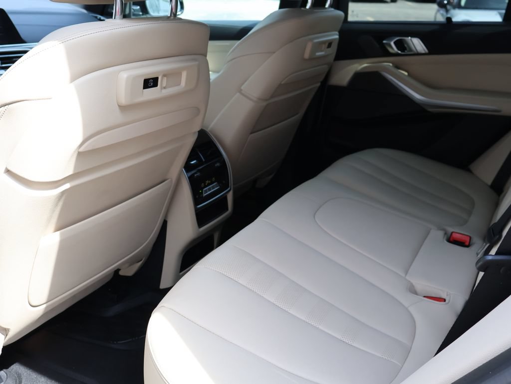 Used 2022 BMW X5 M50i w/ Executive Package AWD/4WD image 10
