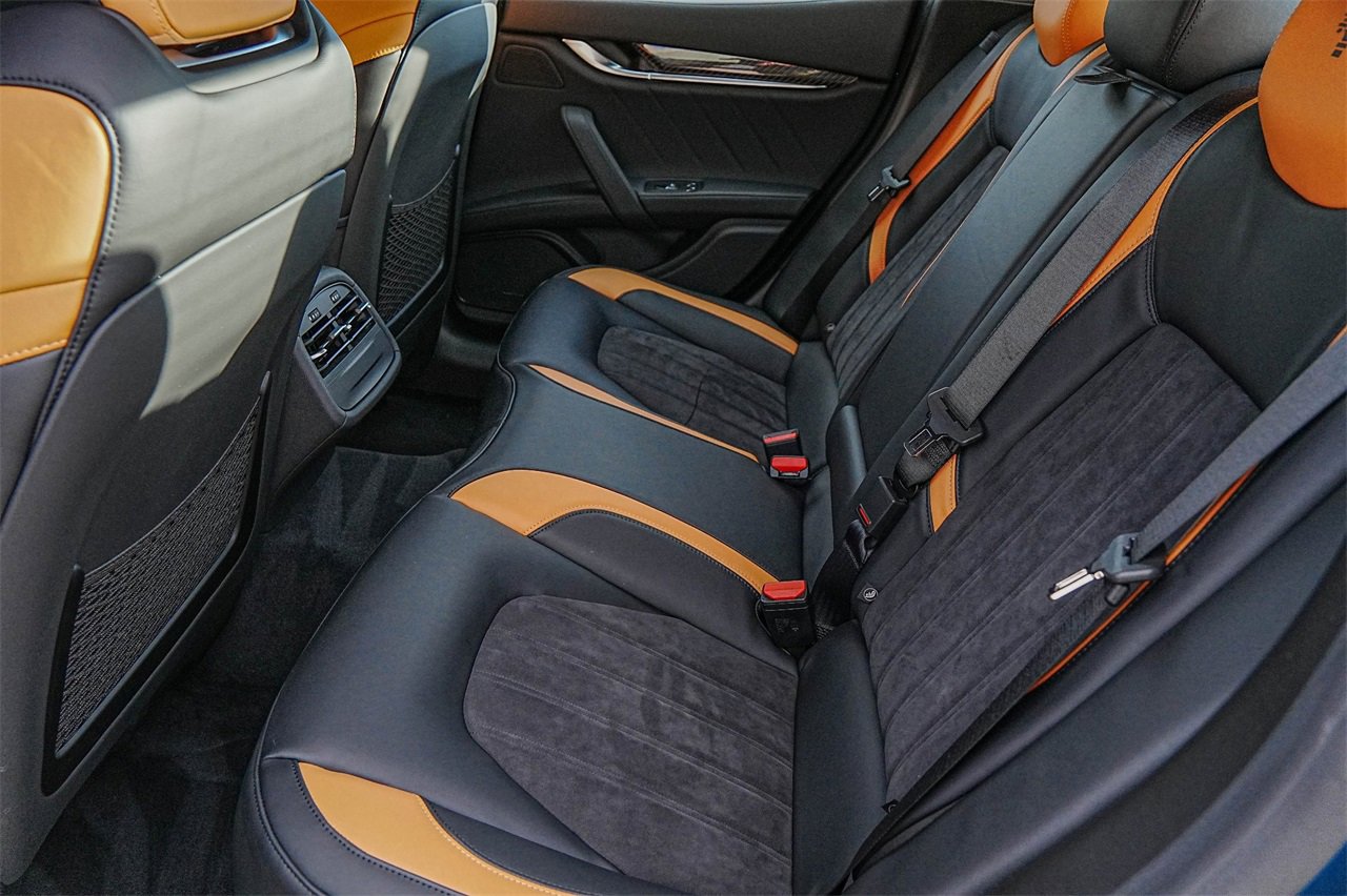 Used 2024 Maserati Ghibli Trofeo image 34