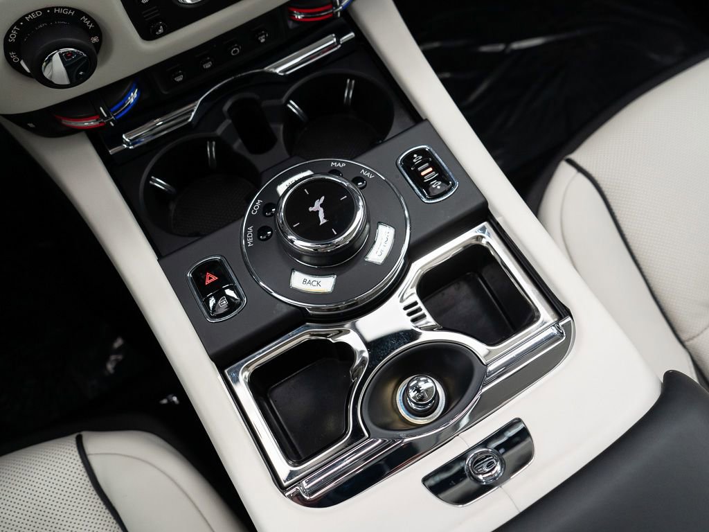 Used 2019 Rolls-Royce Wraith image 31