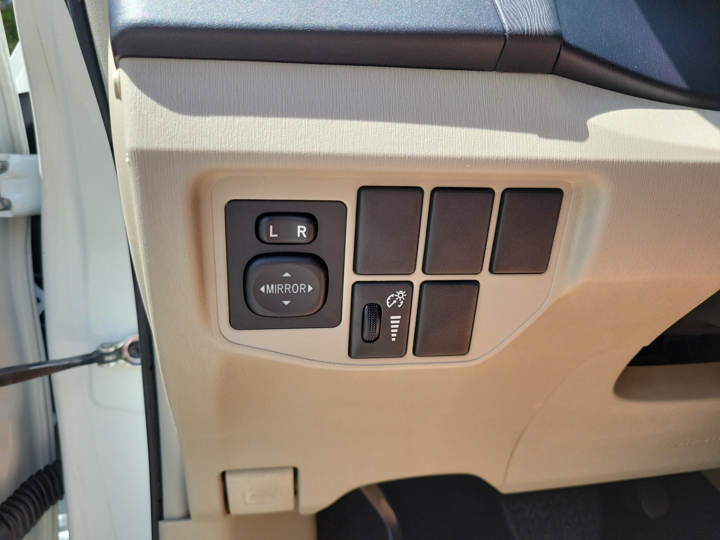 Used 2012 Toyota Prius Two FWD image 19