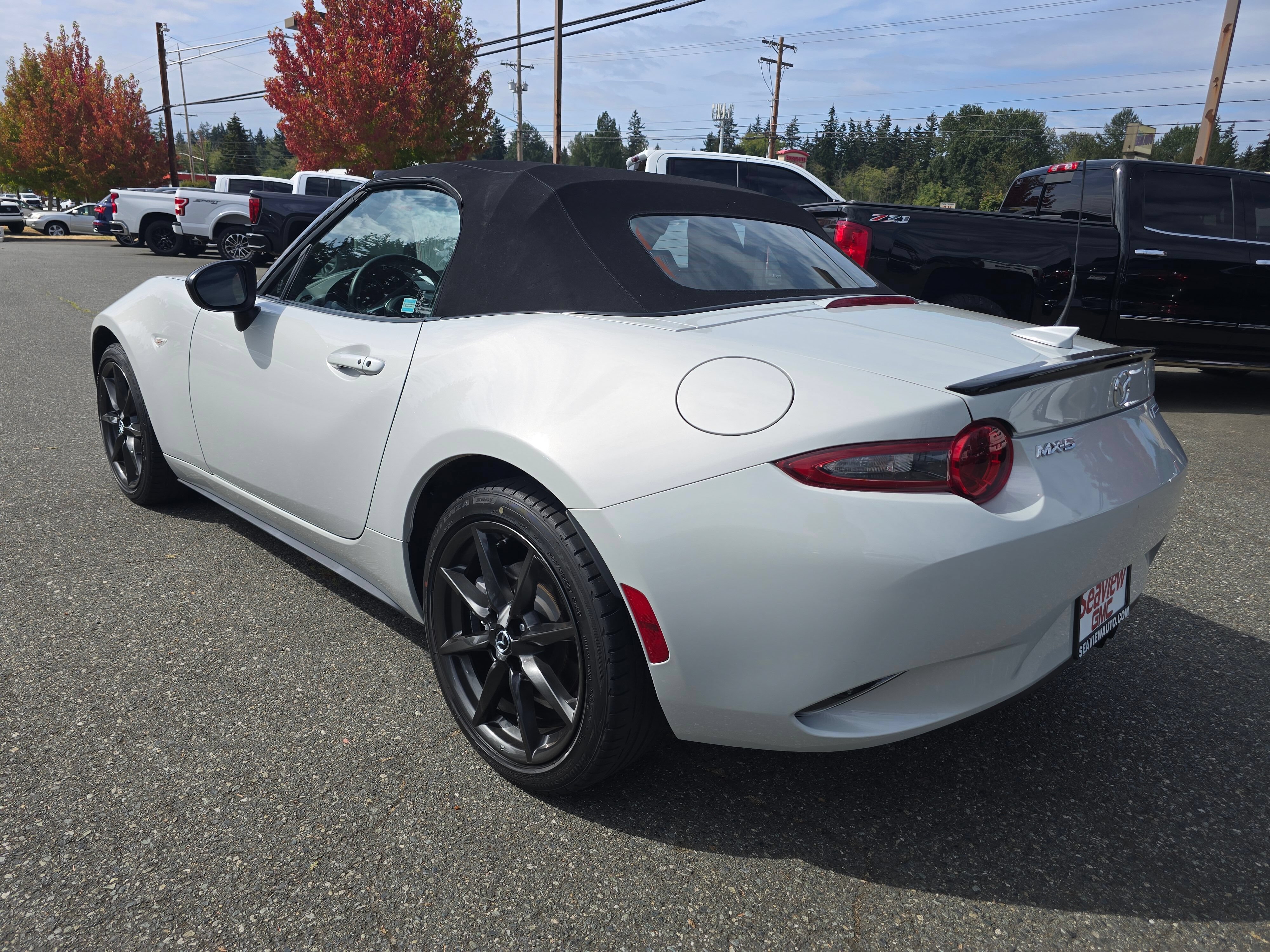 Used 2016 MAZDA MX-5 Miata Club RWD image 5