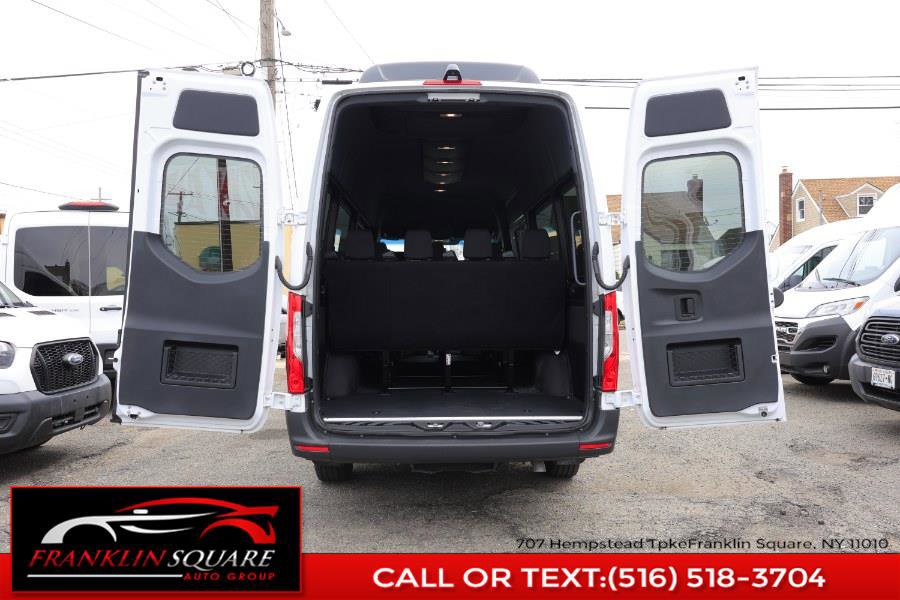 Used 2025 Mercedes-Benz Sprinter 2500 image 9