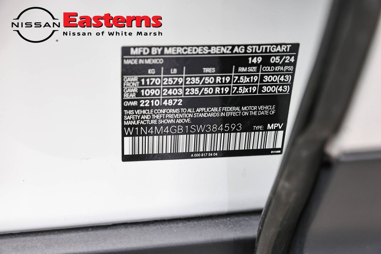 Used 2025 Mercedes-Benz GLB 250 w/ Exclusive Package image 38