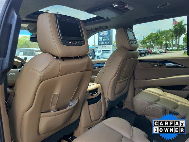 Used 2019 Cadillac Escalade Platinum RWD image 10