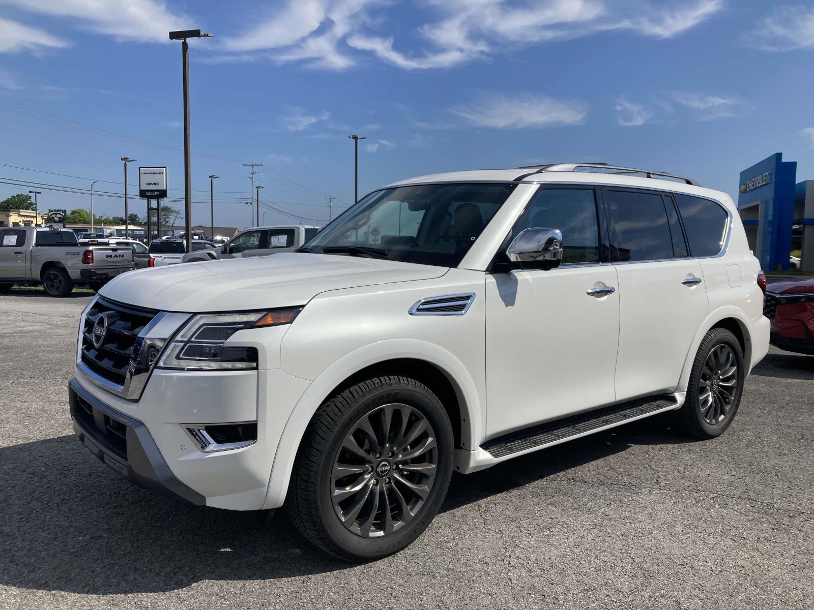 Used 2024 Nissan Armada Platinum w/ Captain's Chairs Package image 5