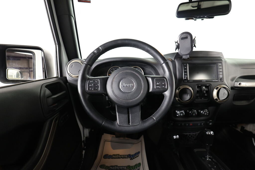 Used 2017 Jeep Wrangler 75th Anniversary image 28