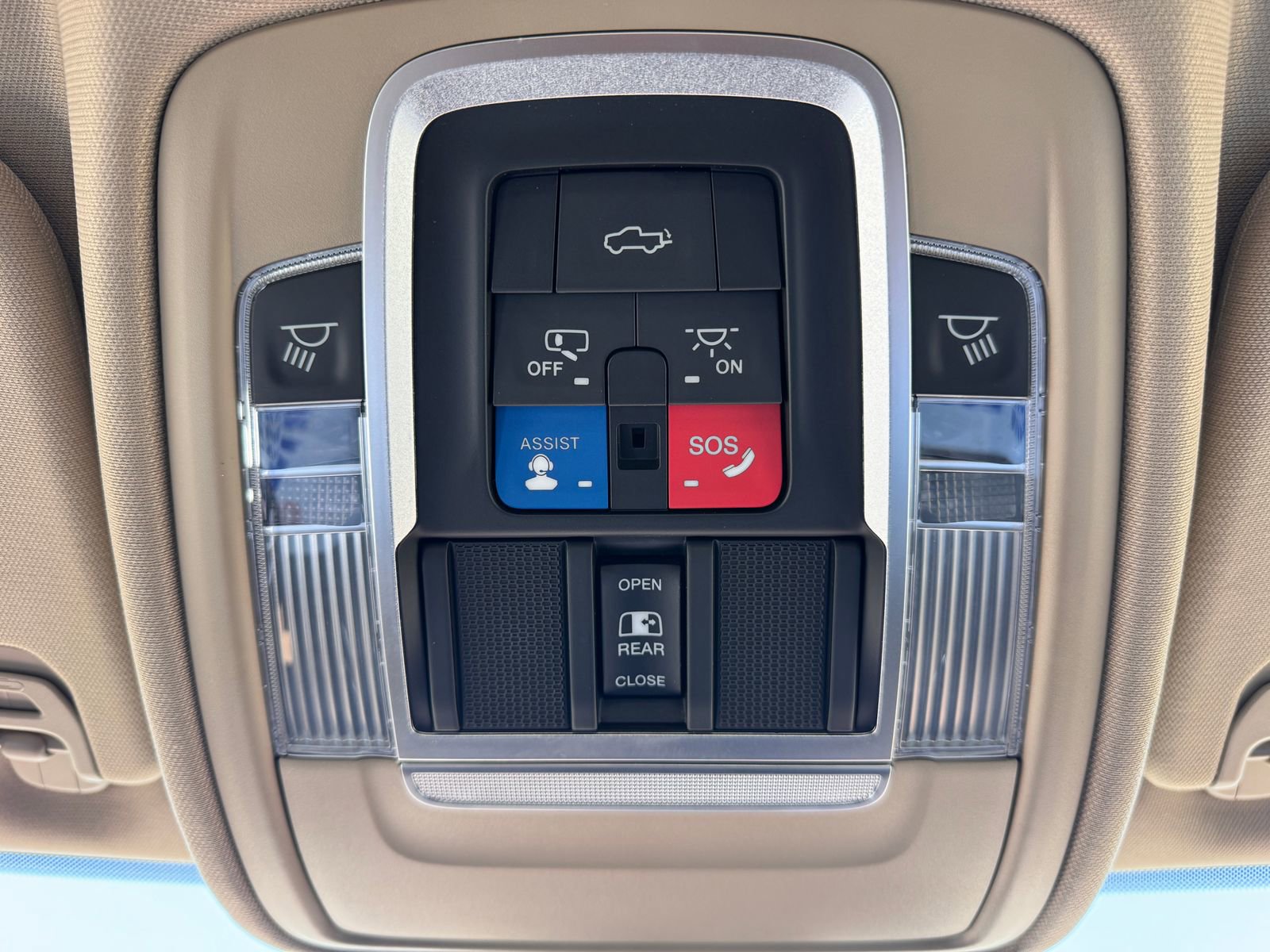 Used 2020 RAM 1500 Laramie image 31