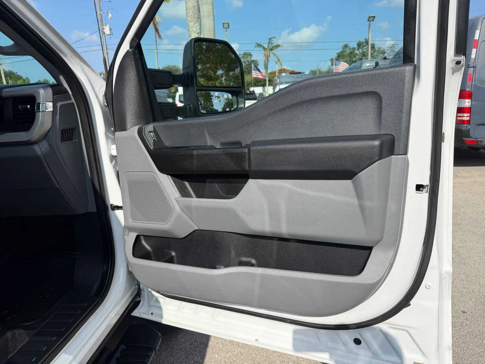Used 2024 Ford F350 XL AWD/4WD image 17