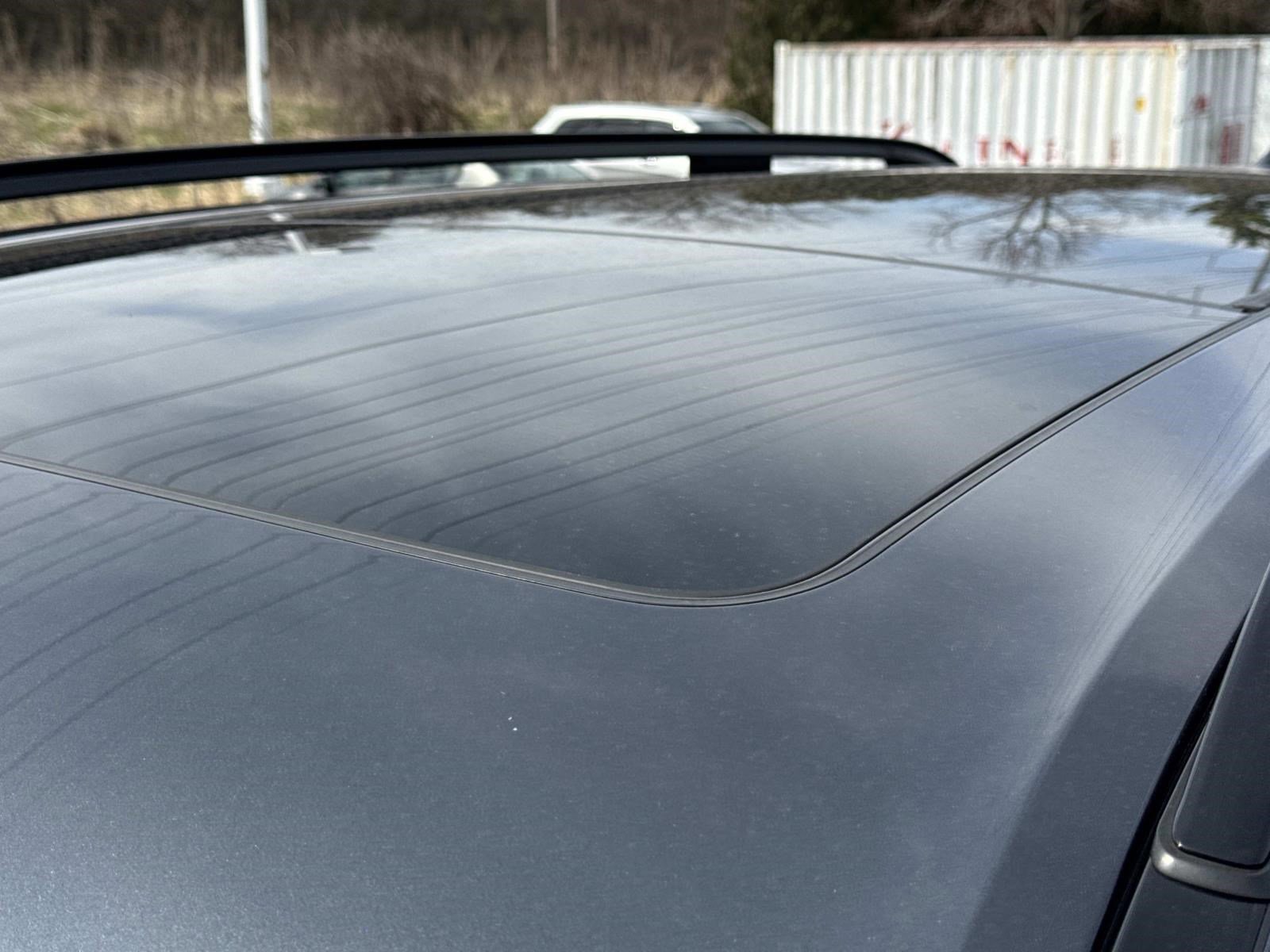 Used 2022 BMW X7 M50i w/ Executive Package image 11