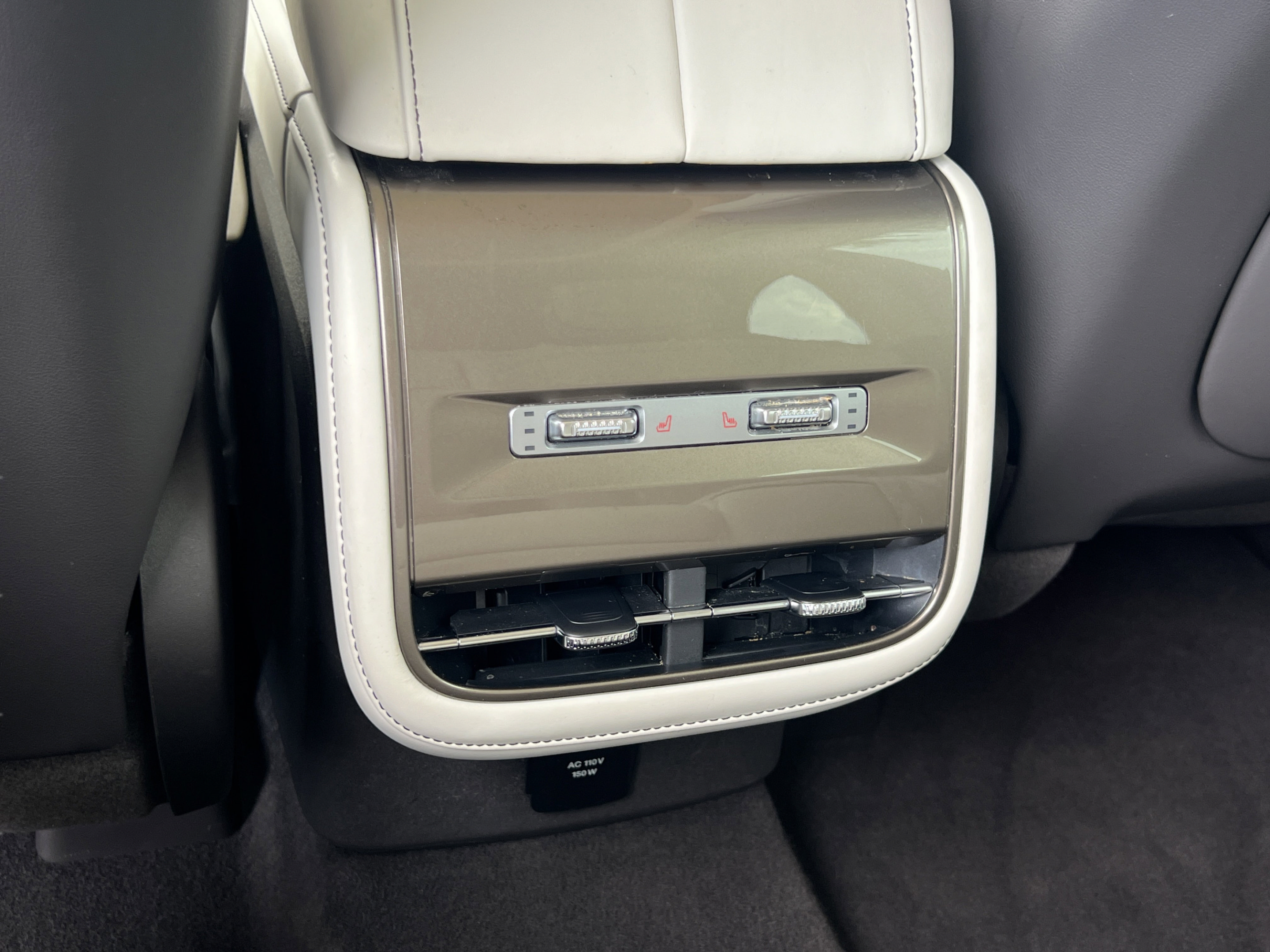 Certified 2024 Lincoln Nautilus Black Label AWD/4WD image 30