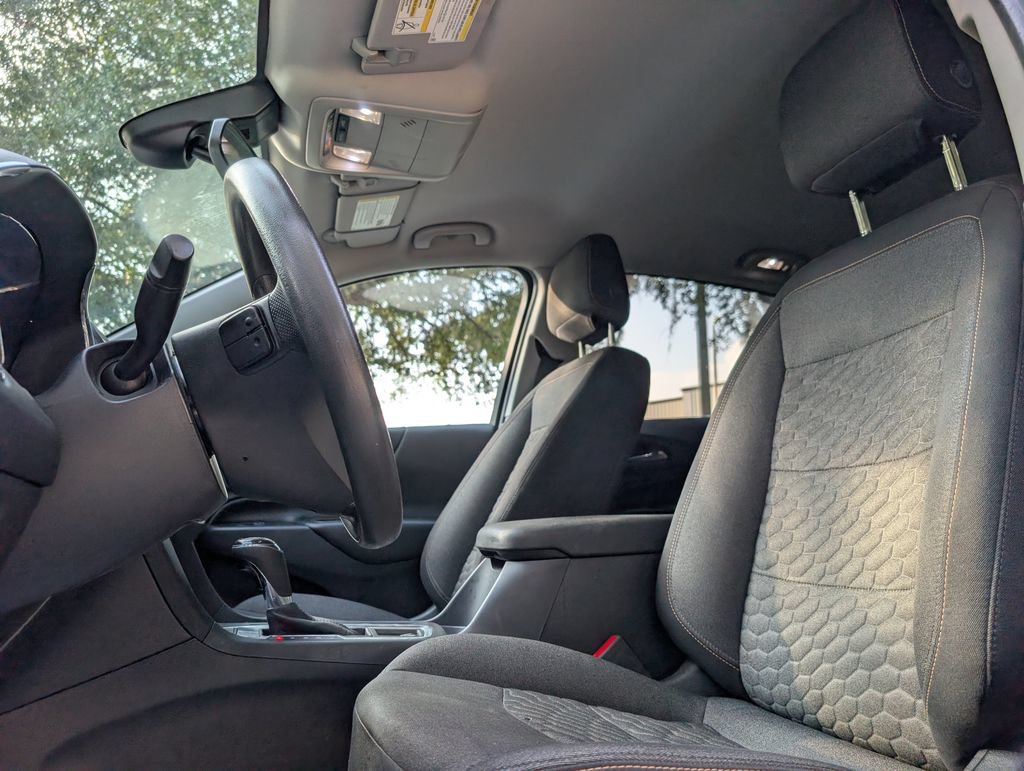 Used 2020 Chevrolet Equinox LT w/ LPO, Floor Liner Package AWD/4WD image 15