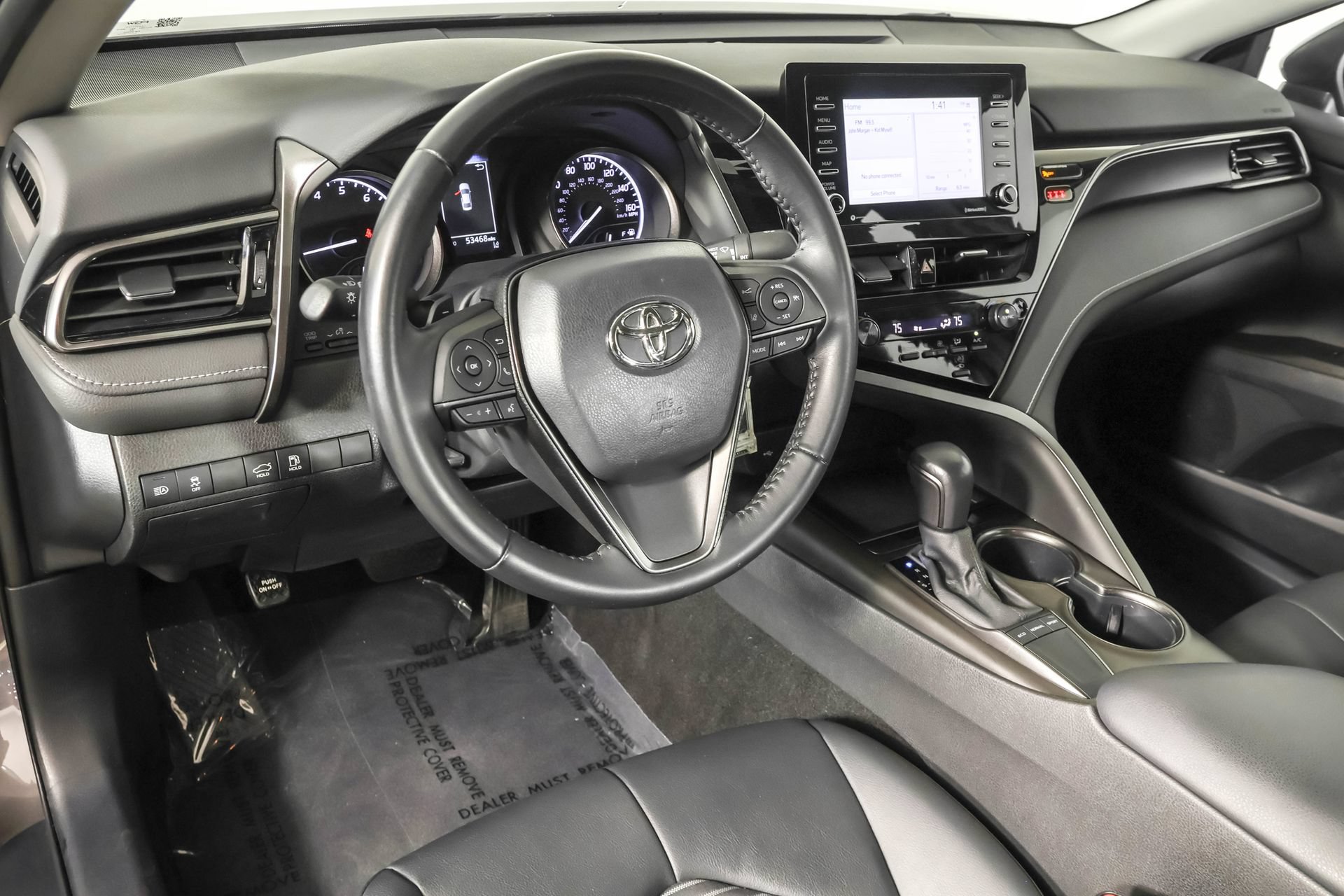 Used 2022 Toyota Camry SE FWD image 5