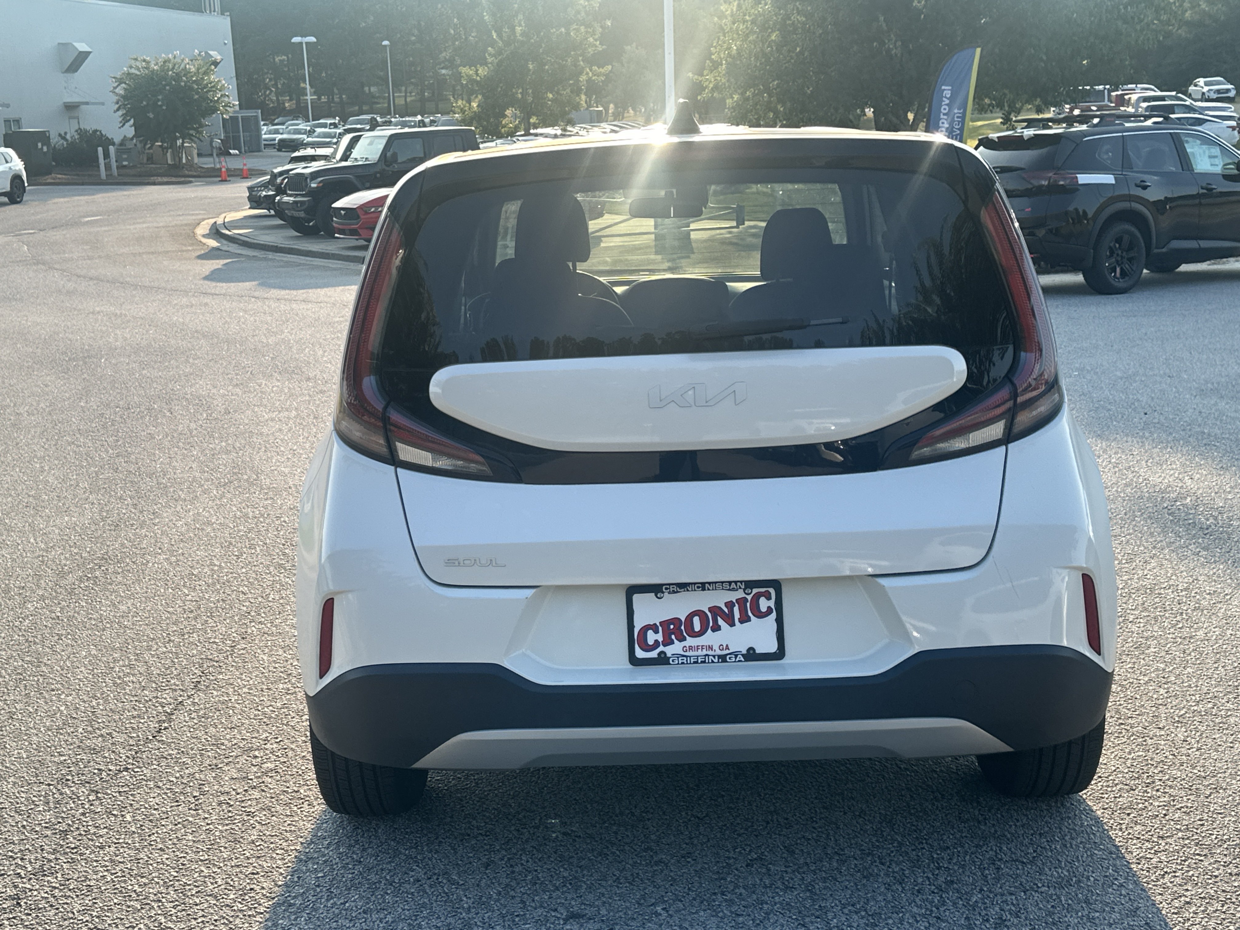 Used 2024 Kia Soul LX w/ Option Group 015 FWD image 6