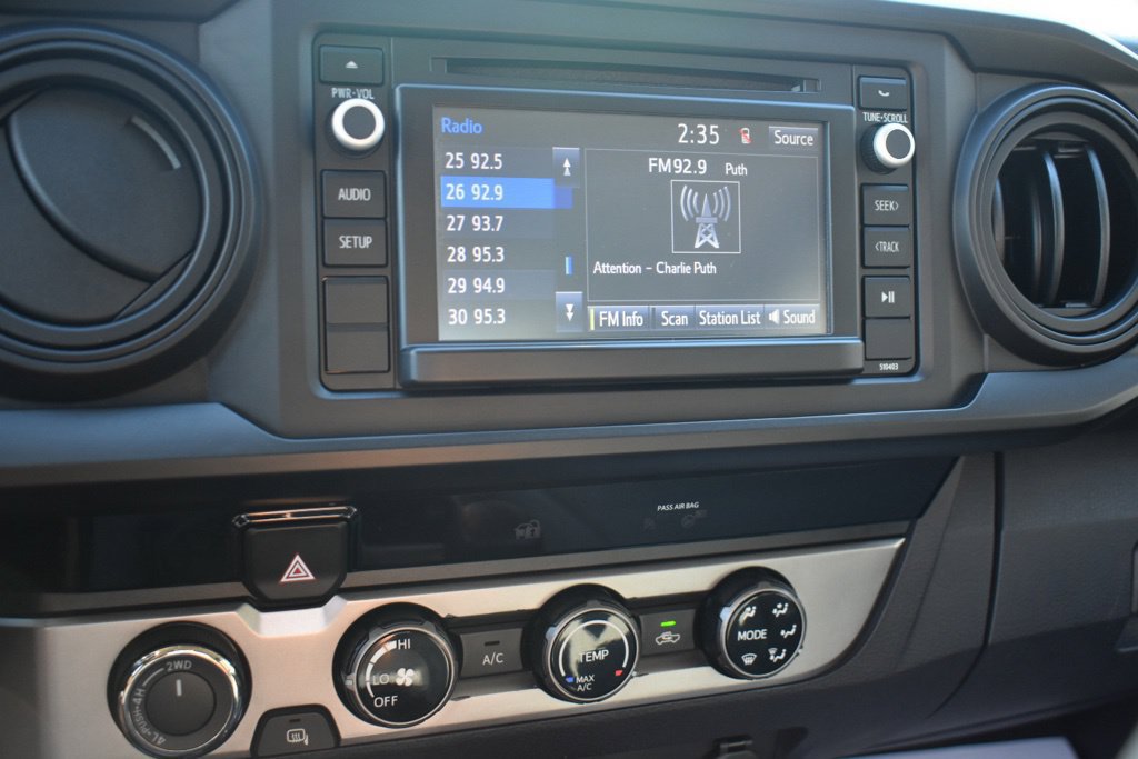 Used 2018 Toyota Tacoma SR AWD/4WD image 14