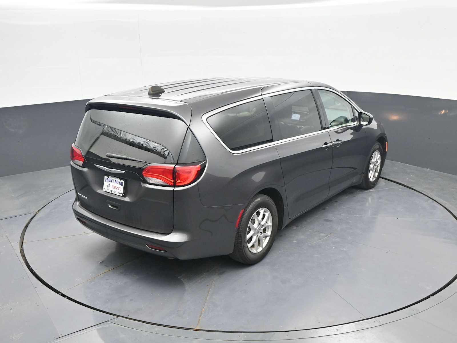 Used 2023 Chrysler Voyager LX FWD image 36