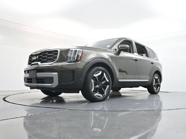 Used 2023 Kia Telluride S FWD image 45