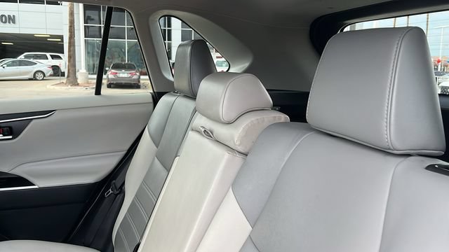 Used 2021 Toyota RAV4 XLE Premium AWD/4WD image 19