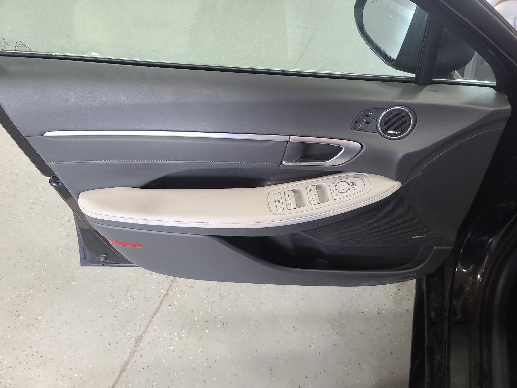Used 2022 Hyundai Sonata Limited FWD image 13
