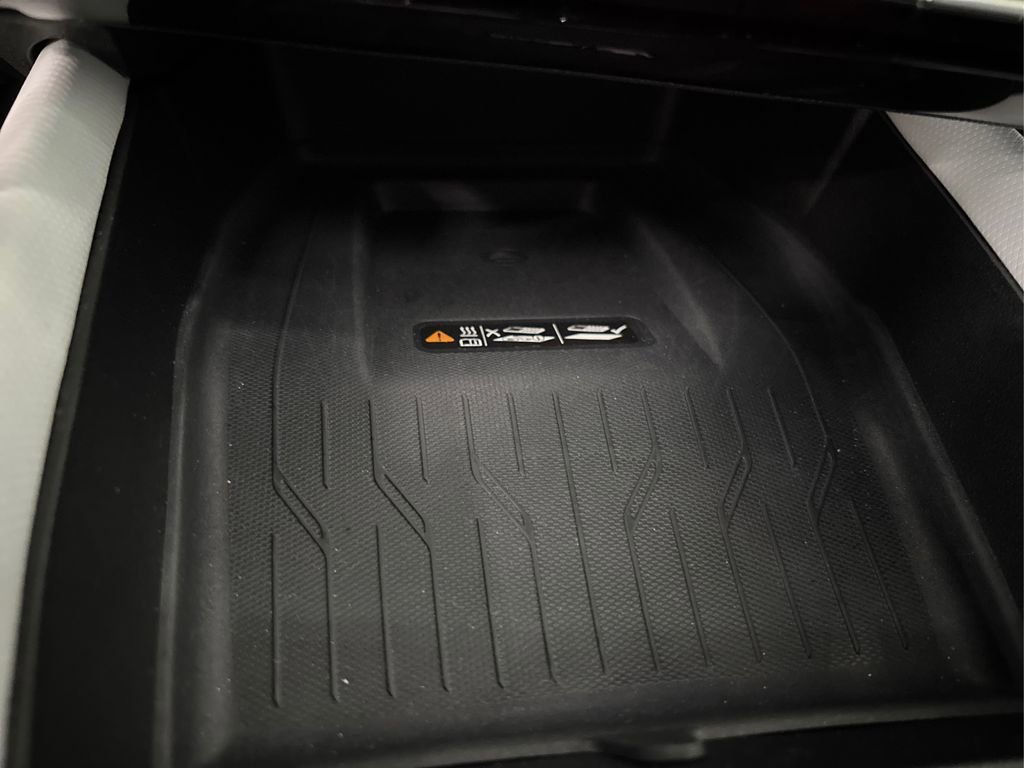 Used 2025 Chevrolet Equinox EV LT image 39