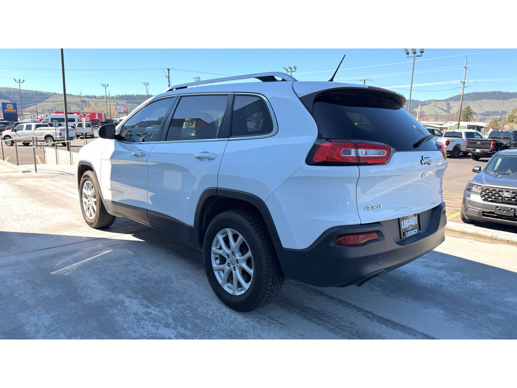 Used 2015 Jeep Cherokee Latitude AWD/4WD image 5