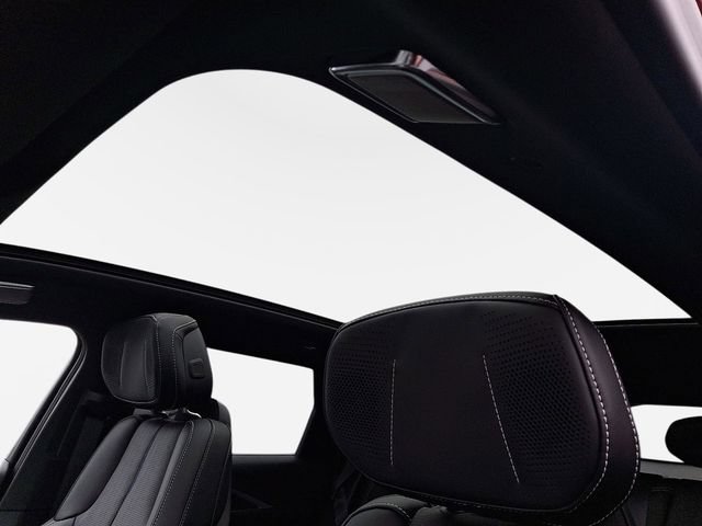 New 2026 Cadillac Lyriq V AWD/4WD image 14
