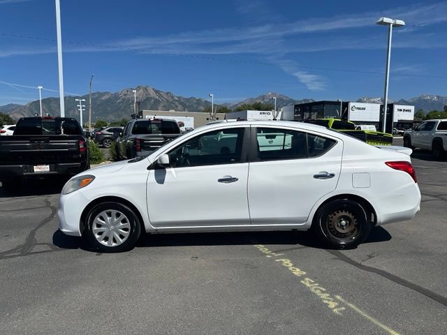 Used 2013 Nissan Versa SV FWD image 7