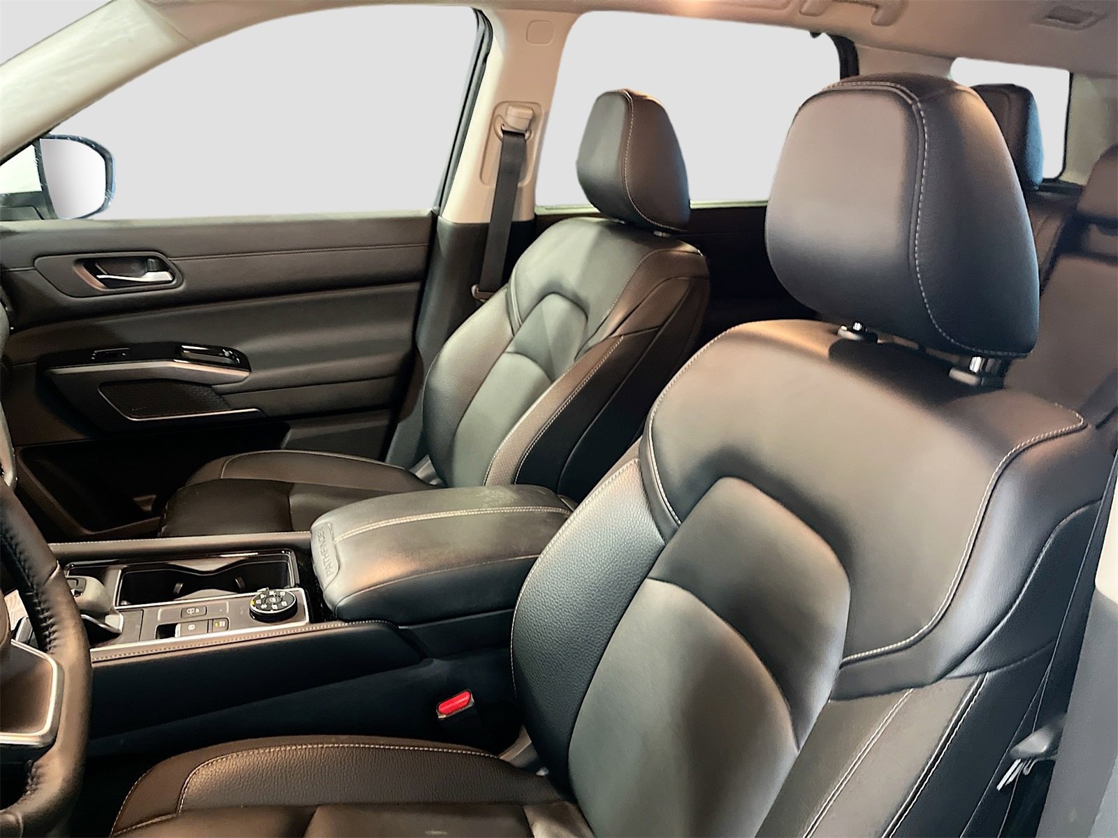 Used 2023 Nissan Pathfinder SL image 22