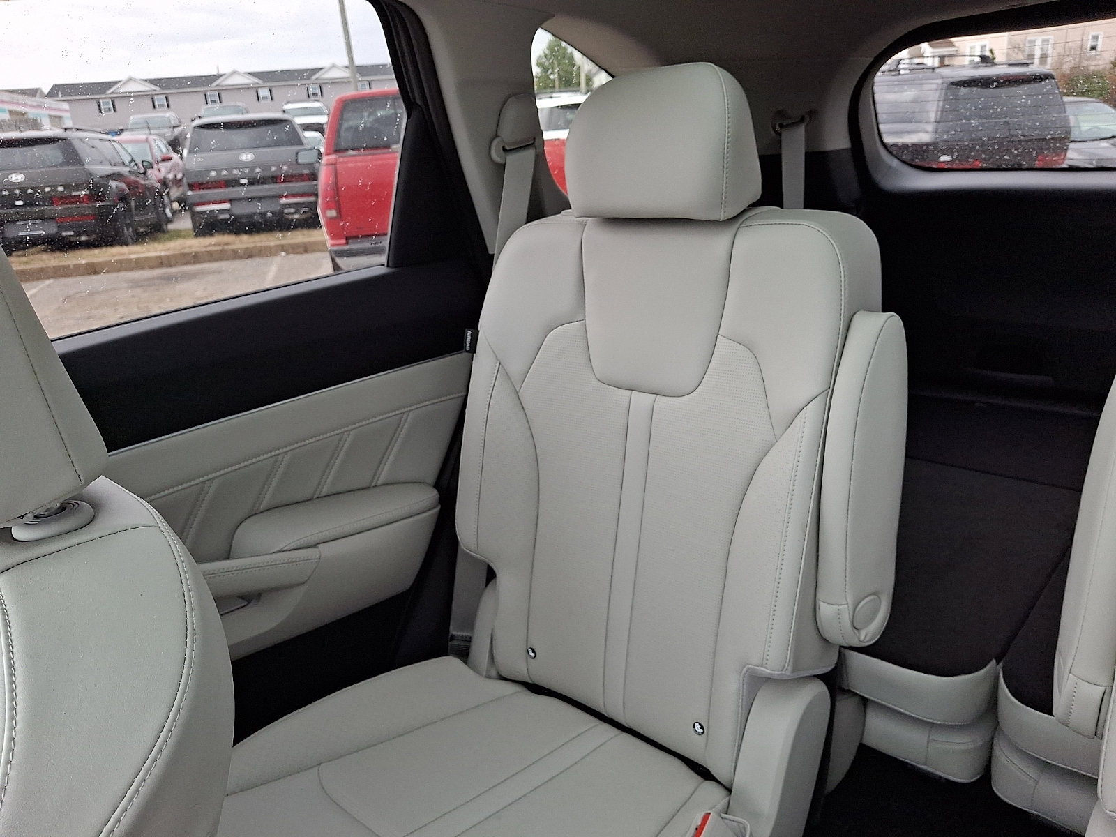 Used 2025 Kia Sorento SX image 18