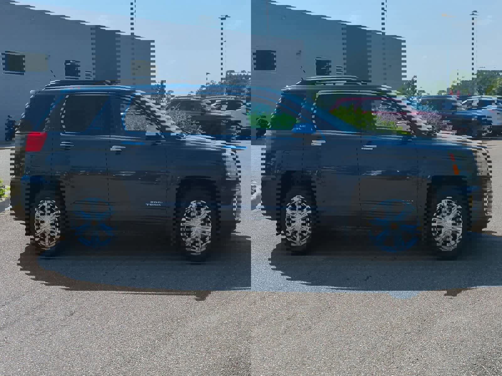 Used 2016 GMC Terrain SLE image 9