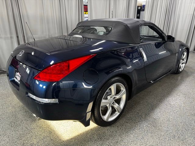Used 2007 Nissan 350Z Touring image 30