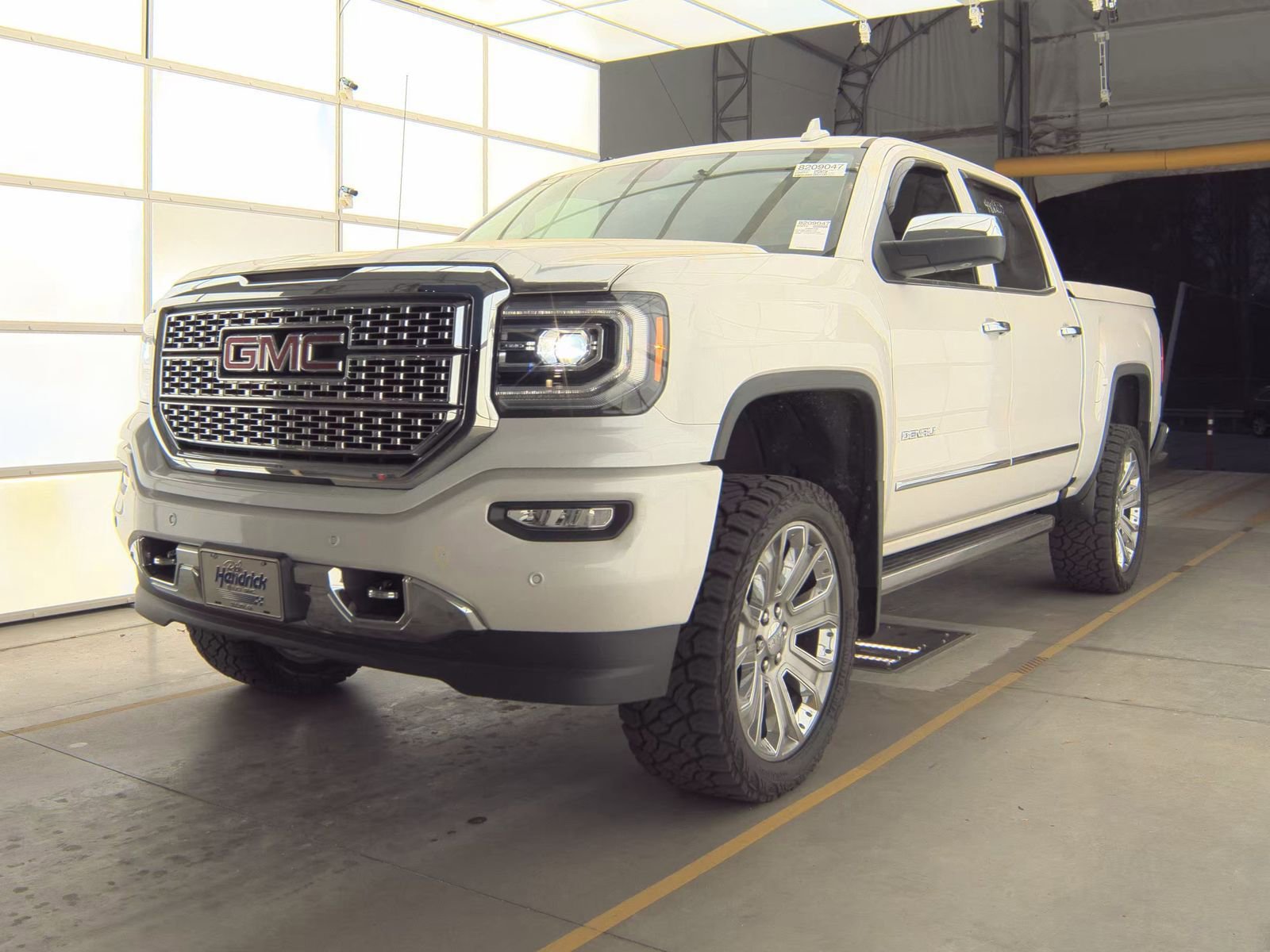 Used 2018 GMC Sierra 1500 Denali w/ Denali Ultimate Package image 1