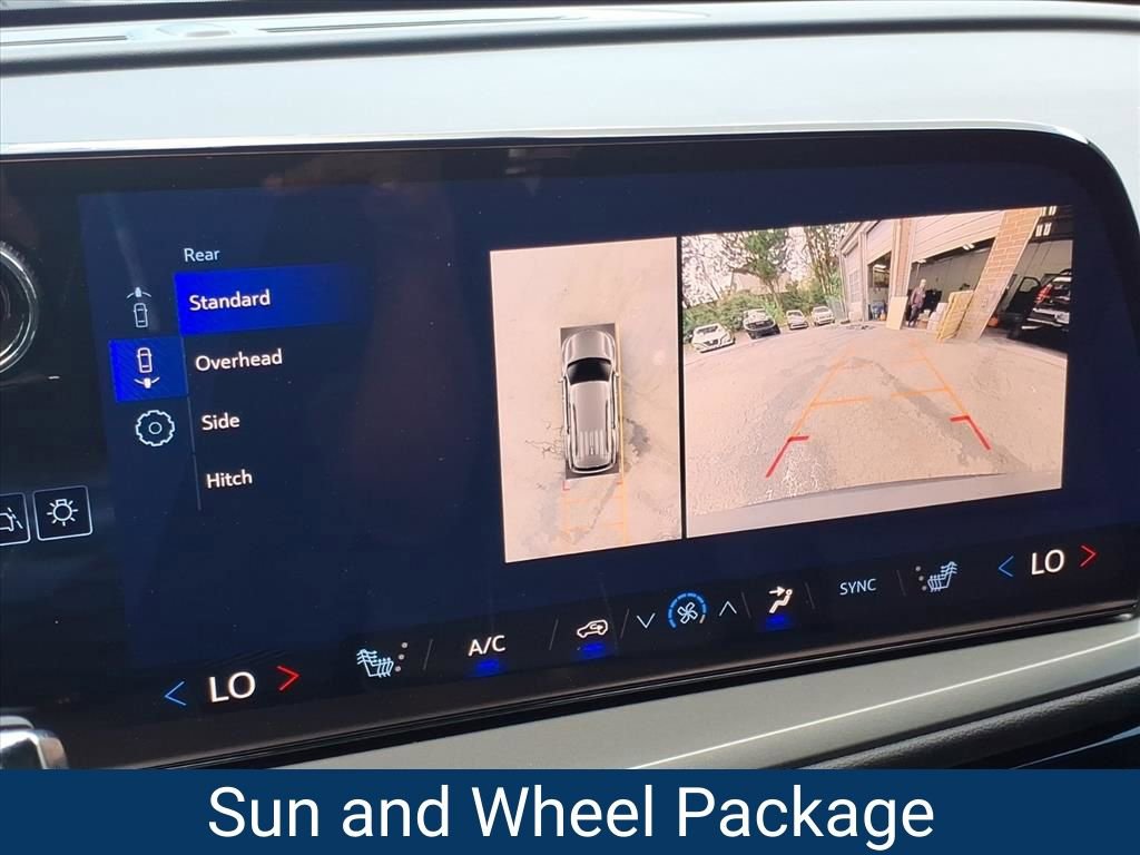 New 2026 Chevrolet Traverse LT w/ Sun and Wheel Package FWD image 3
