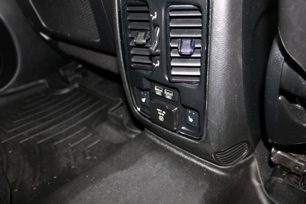 Used 2021 Jeep Grand Cherokee Limited w/ Luxury Group II image 34