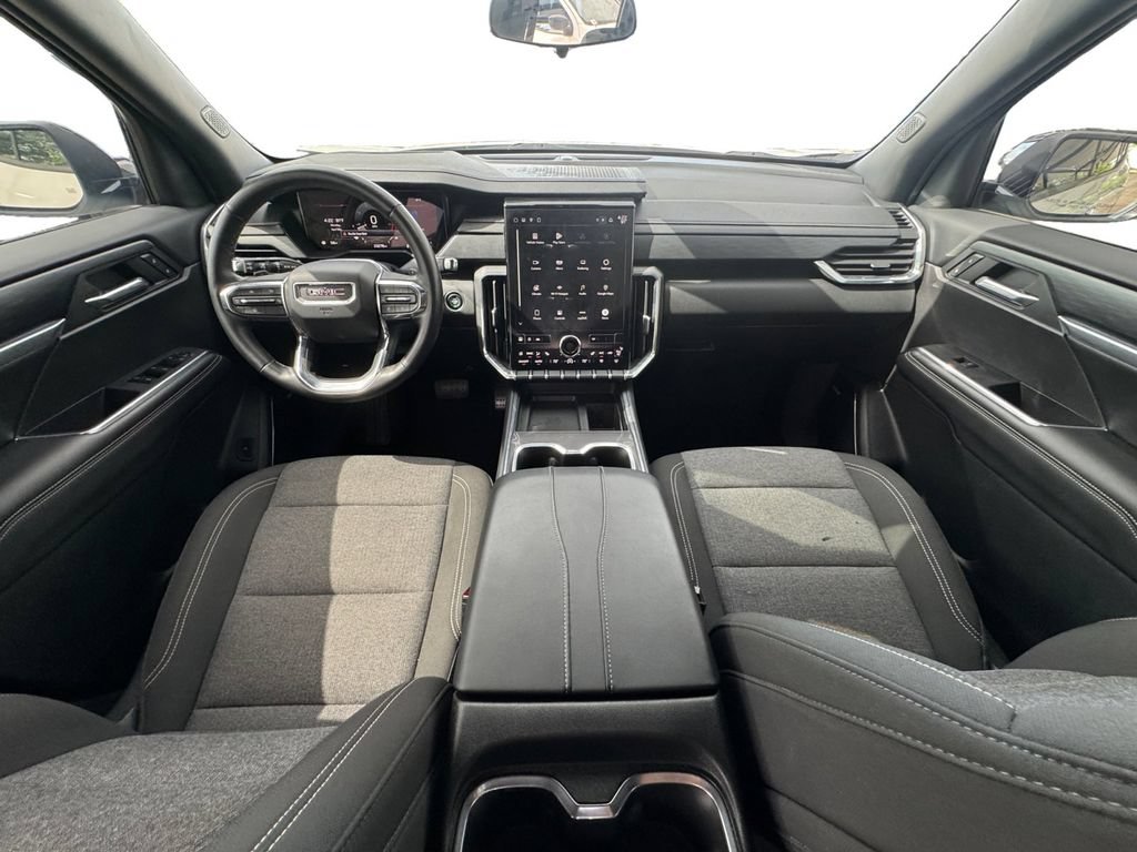 Used 2025 GMC Acadia Elevation FWD image 11