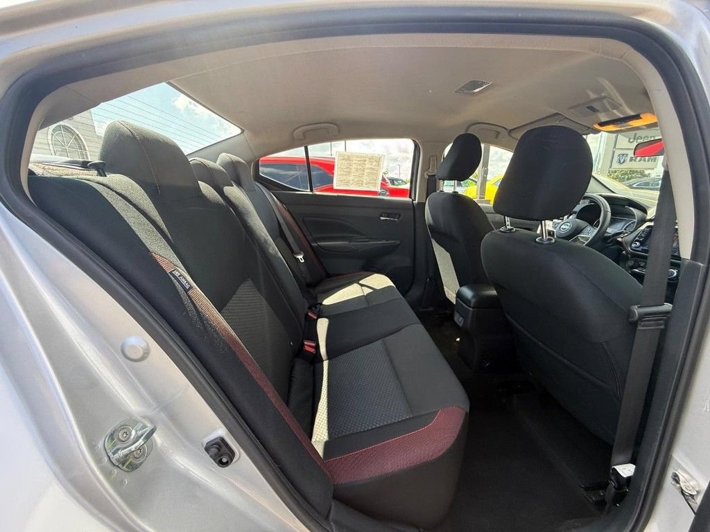 Used 2024 Nissan Versa SR FWD image 8