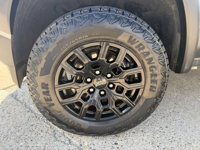 Used 2023 Chevrolet Colorado Trail Boss w/ Advanced Trailering Package AWD/4WD image 10