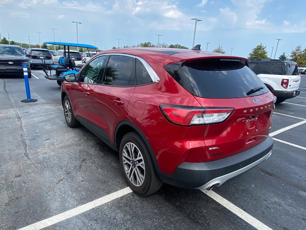 Certified 2022 Ford Escape SEL w/ Technology Package AWD/4WD image 5