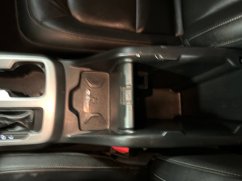 Used 2020 Chevrolet Colorado ZR2 w/ Colorado ZR2 Bison Edition AWD/4WD image 19