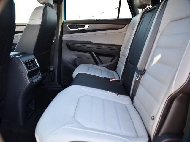 New 2025 Volkswagen Atlas Cross Sport SEL AWD/4WD image 17