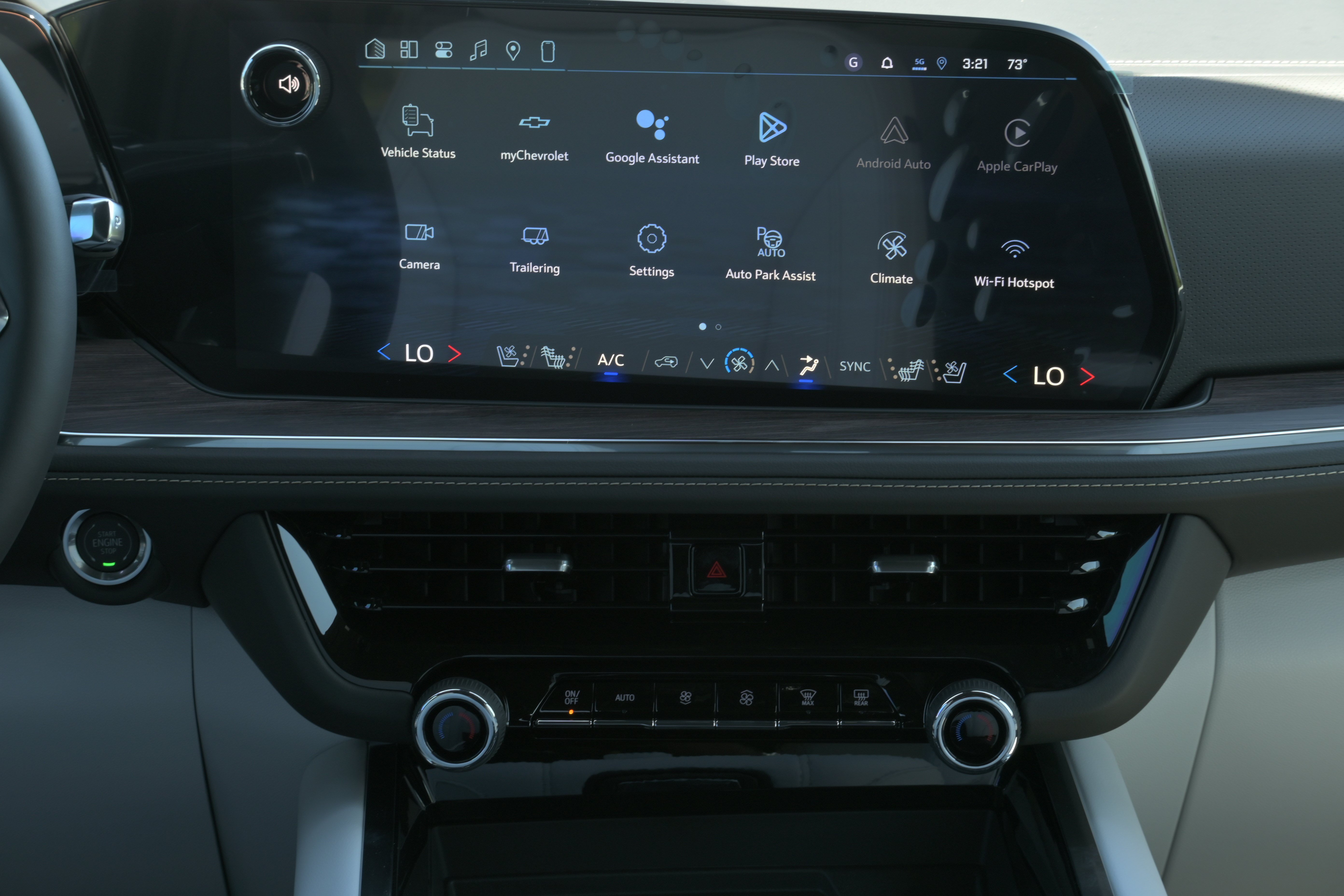 New 2026 Chevrolet Suburban Premier AWD/4WD image 18