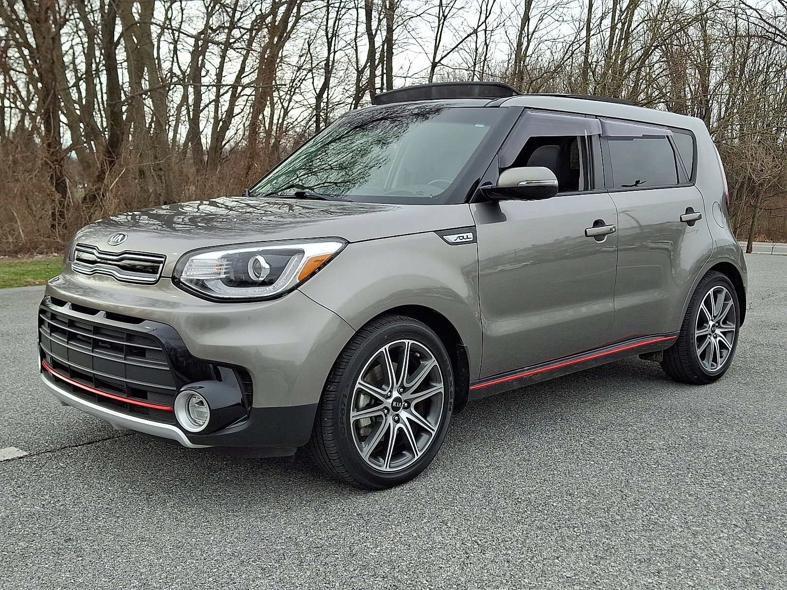 Used 2018 Kia Soul ! w/ Tech Package image 3