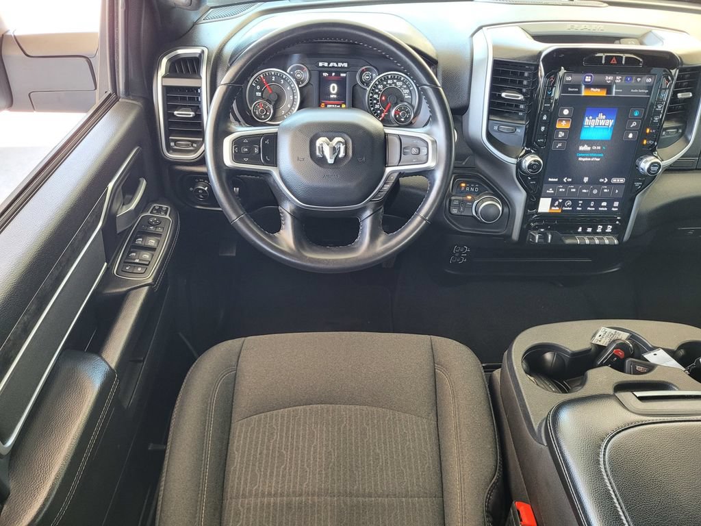 Used 2024 RAM 2500 Big Horn w/ Sport Appearance Package AWD/4WD image 9